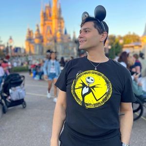 The nightmare before Christmas t shirt